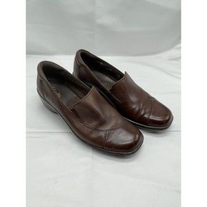 Clarks Womans Sz 8 1/2 M Brown Leather Skip On